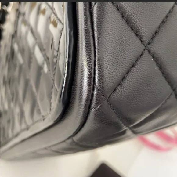 Classic Twist Chanel Bag - Picture 7 of 8